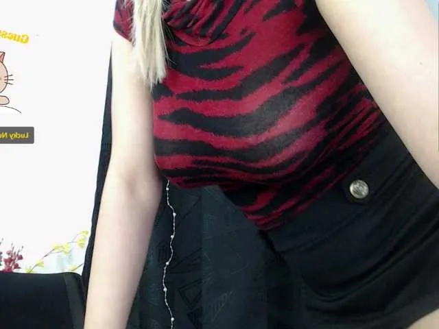 Live sex webcam photo for sukinaughty- #272487127