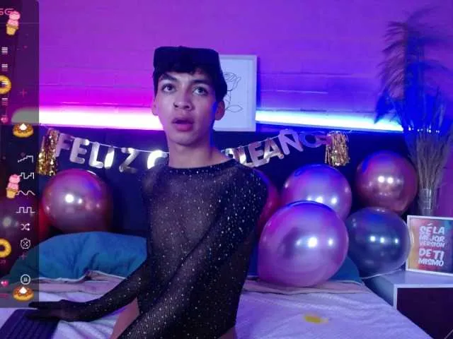 Live sex webcam photo for sumeer-lux #277839804