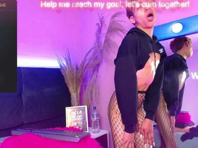 Live sex webcam photo for sumeer-lux #278061247