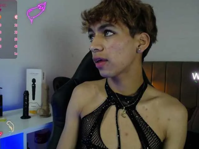 Live sex webcam photo for sumeer-lux #278120114