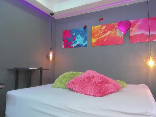 Live sex webcam photo for summer-lee #290236757