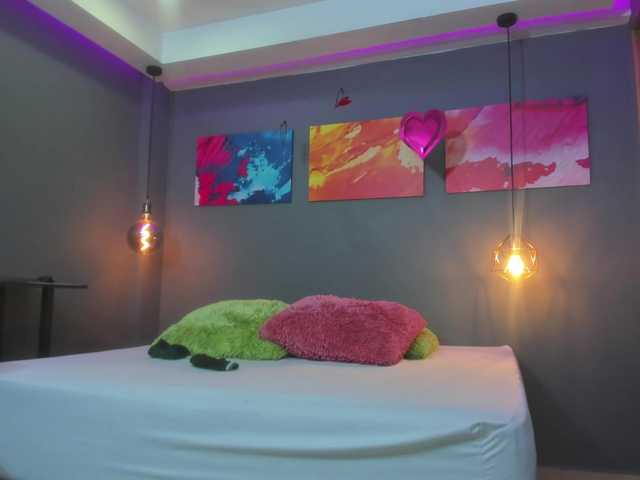 Live sex webcam photo for summer-lee #290243123