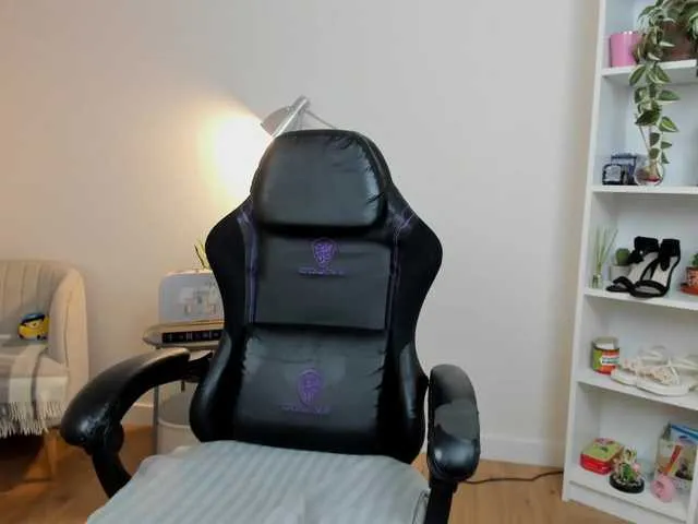 Live sex webcam photo for summerevans #291258650