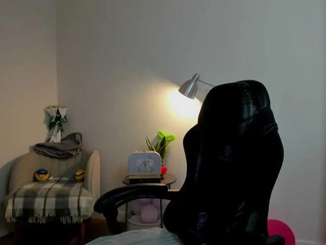Live sex webcam photo for summerevans #291518981