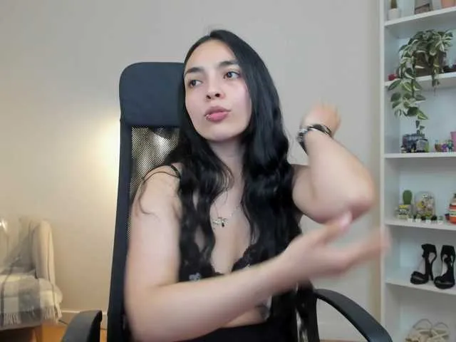 Live sex webcam photo for summerevans #293567709
