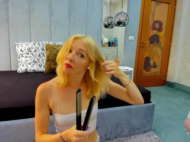 Live sex webcam photo for sundyrose #274010816