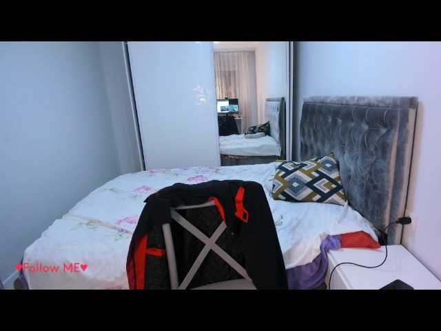 Live sex webcam photo for suri-doll #273573404