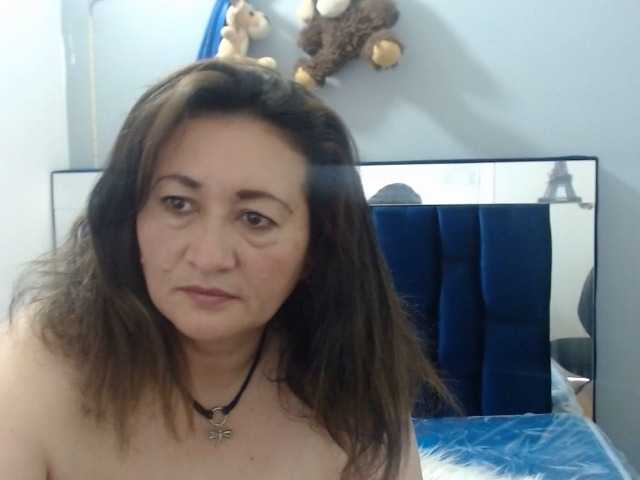 Live sex webcam photo for susana-milf76 #275905147