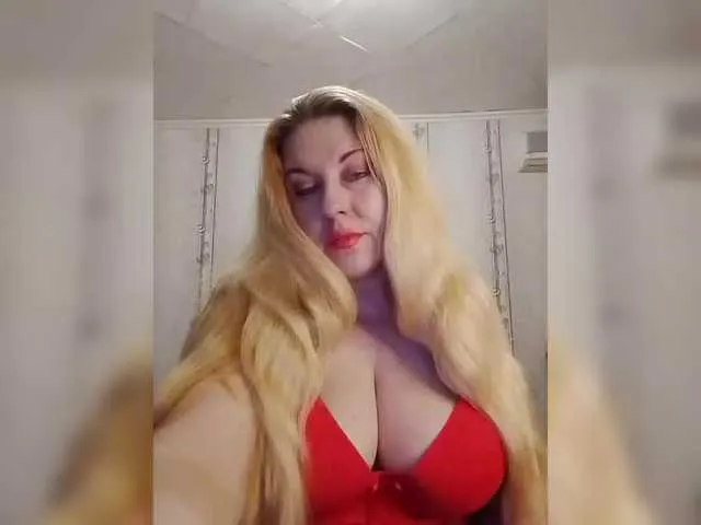 Live sex webcam photo for svetlana235 #291327300