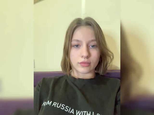 Live sex webcam photo for sweeetbun #273754935
