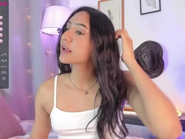 Live sex webcam photo for sweet-alehia- #275204809