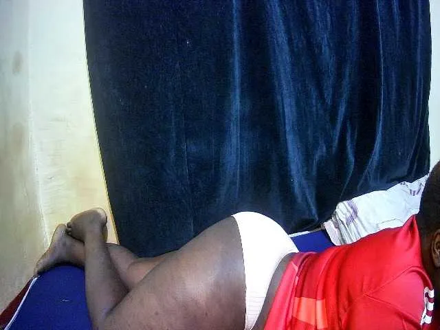 Live sex webcam photo for sweet-boobies #292686221