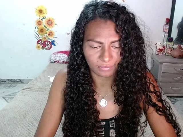 Live sex webcam photo for sweet-candyy7 #273624399