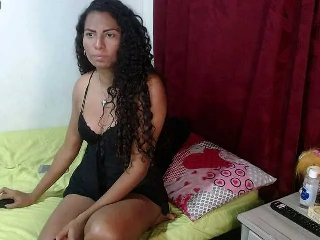 Live sex webcam photo for sweet-candyy7 #274339575