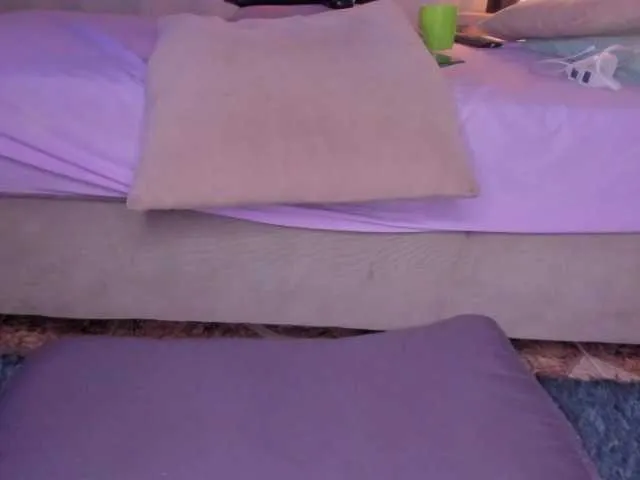 Live sex webcam photo for sweet-chelsy #290672730