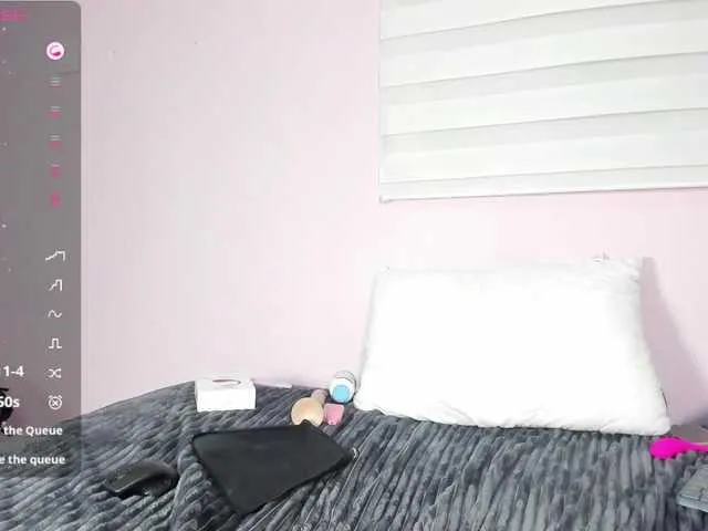 Live sex webcam photo for sweet-couple-1 #290312813
