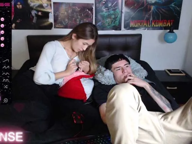 Live sex webcam photo for sweet-couple5 #272924006