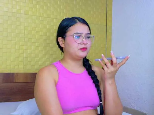 Live sex webcam photo for sweet-dani18 #291328108