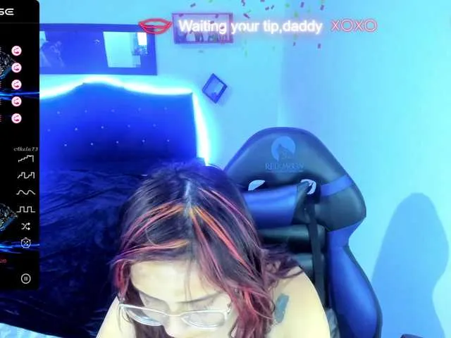 Live sex webcam photo for sweet-deligth #276569558