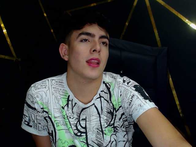 Live sex webcam photo for sweet-jeremyw #273375394