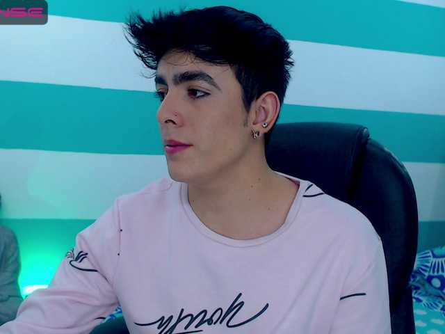 Live sex webcam photo for sweet-jeremyw #273703294