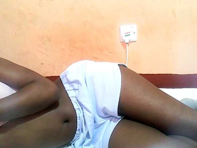 Live sex webcam photo for sweet-leylah #290492624