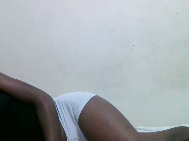 Live sex webcam photo for sweet-leylah #291342342