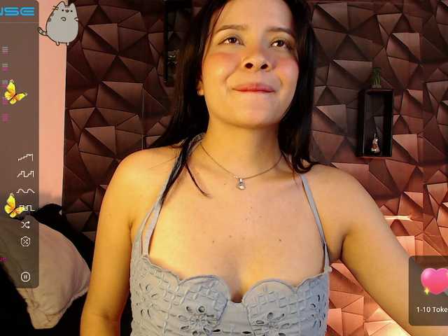 Live sex webcam photo for sweet-ludwika #276048412