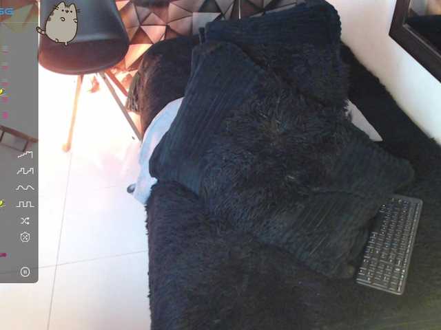 Live sex webcam photo for sweet-ludwika #276099129