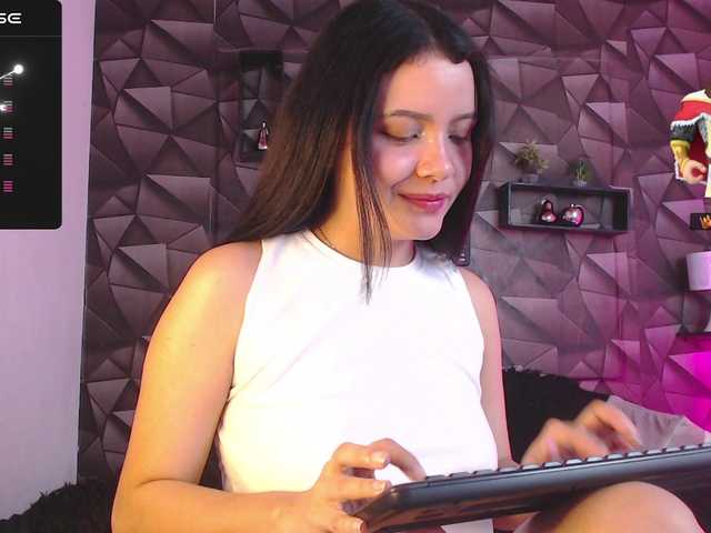 Live sex webcam photo for sweet-ludwika #276239679