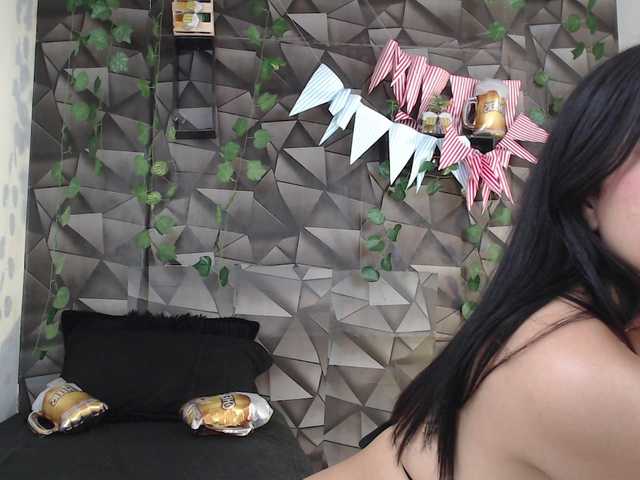 Live sex webcam photo for sweet-ludwika #276374199