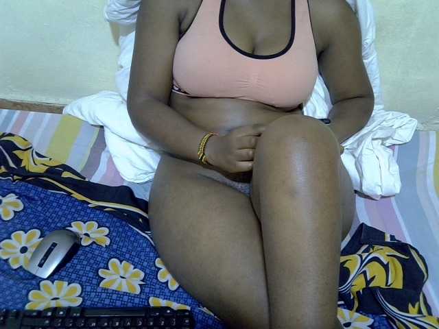 Live sex webcam photo for sweet-me16 #275730045