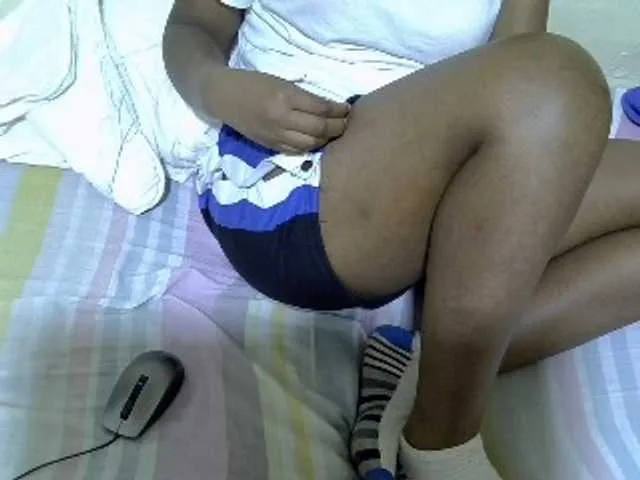 Live sex webcam photo for sweet-me16 #275924346