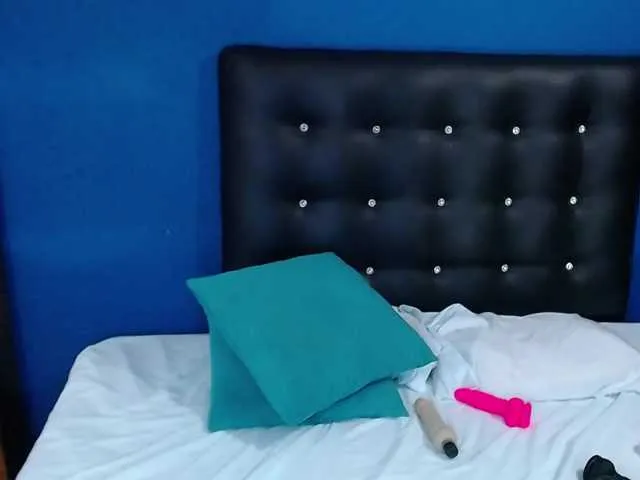 Live sex webcam photo for sweet-n-pink #271765124