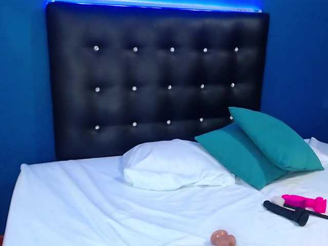 Live sex webcam photo for sweet-n-pink #272599135