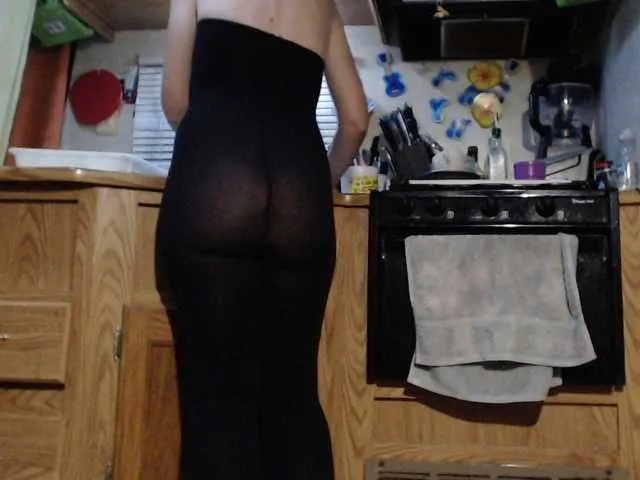 Live sex webcam photo for sweet-pair #289803710