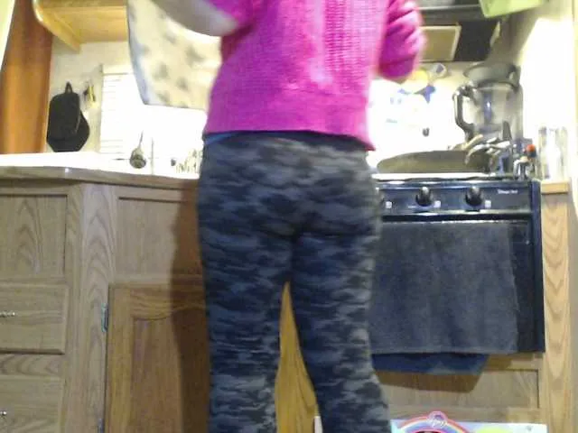 Live sex webcam photo for sweet-pair #290285268