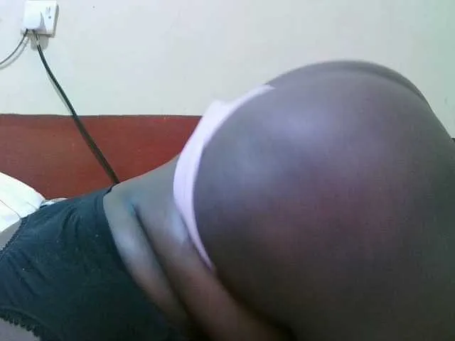 Live sex webcam photo for sweet-shantel #288404705