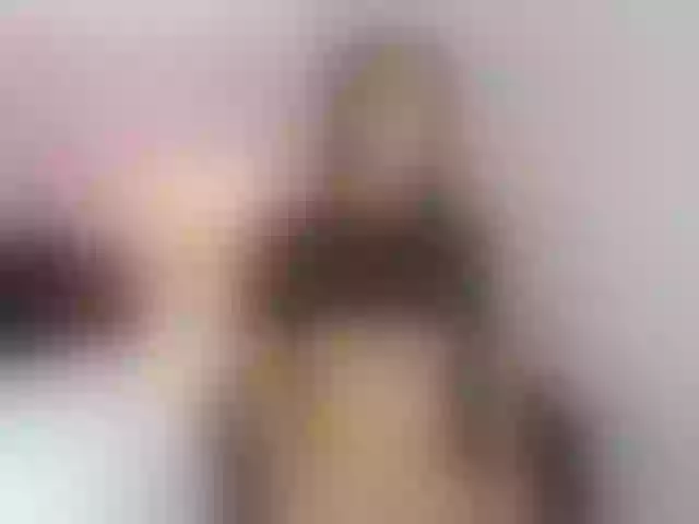 Live sex webcam photo for sweet-sophi #272471021