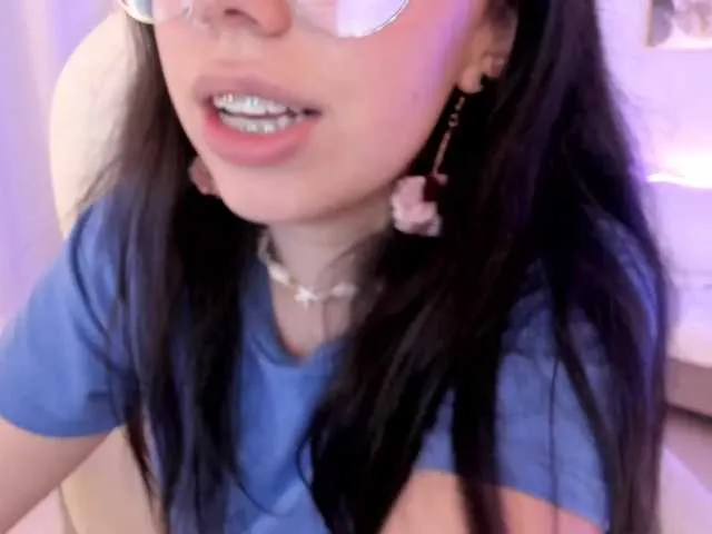 Live sex webcam photo for sweet-vera #277071762