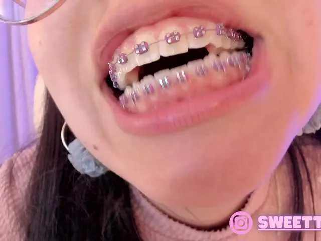 Live sex webcam photo for sweet-vera #277133316