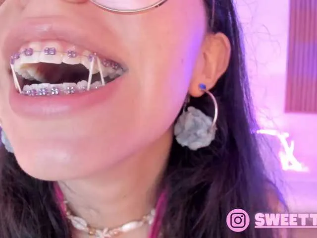 Live sex webcam photo for sweet-vera #277138497