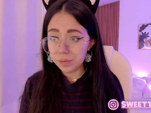 Live sex webcam photo for sweet-vera #277152464
