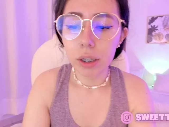 Live sex webcam photo for sweet-vera #277670786