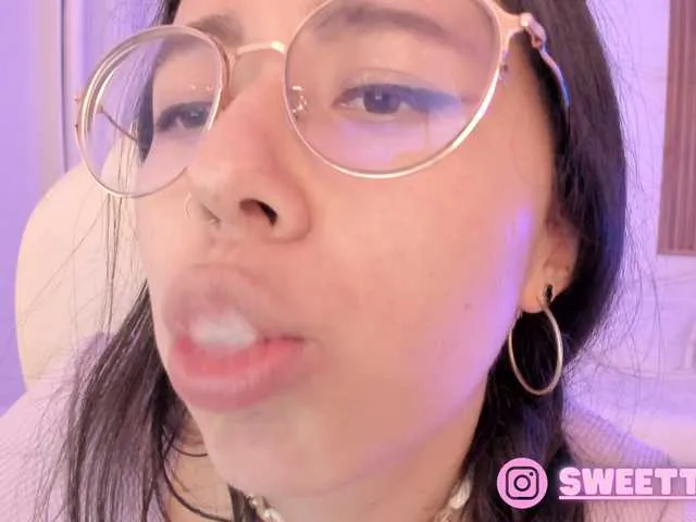 Live sex webcam photo for sweet-vera #277987207