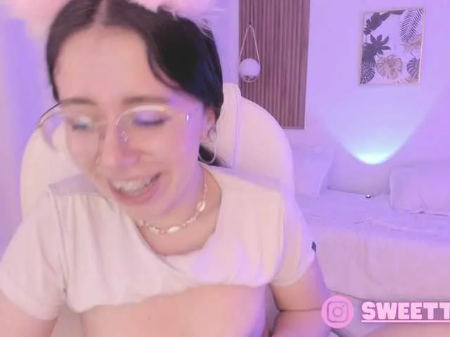 Live sex webcam photo for sweet-vera #278064233
