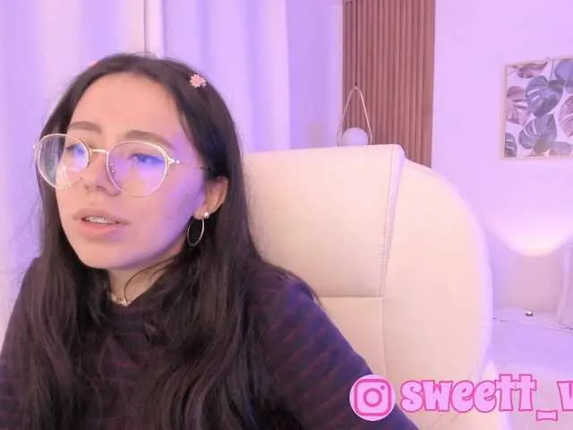 Live sex webcam photo for sweet-vera #278154727