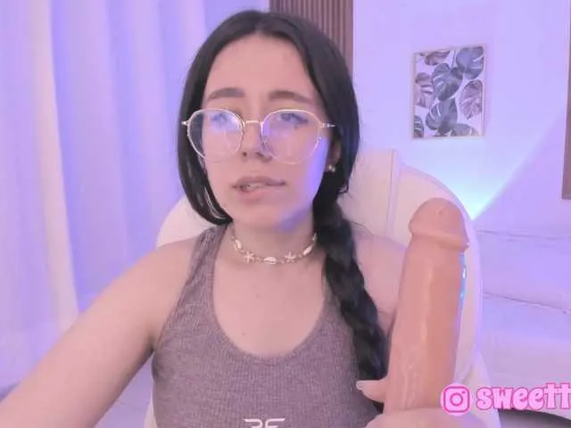 Live sex webcam photo for sweet-vera #288424675