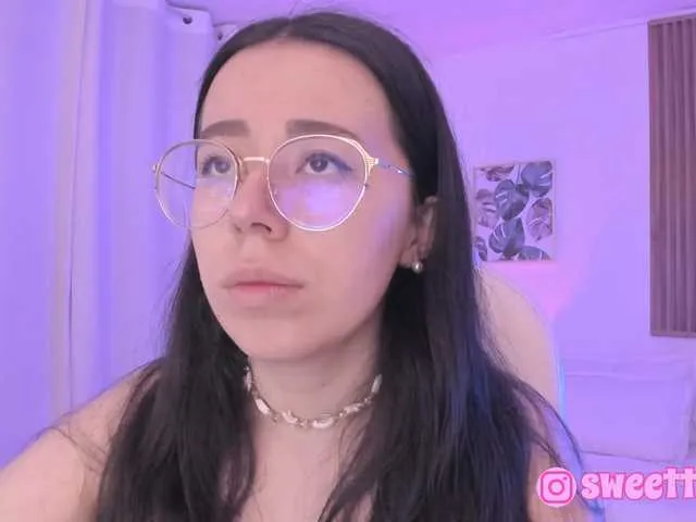 Live sex webcam photo for sweet-vera #288905279