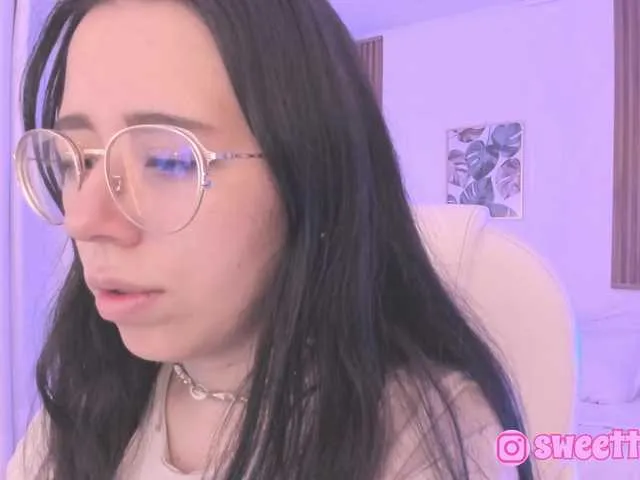 Live sex webcam photo for sweet-vera #289372608